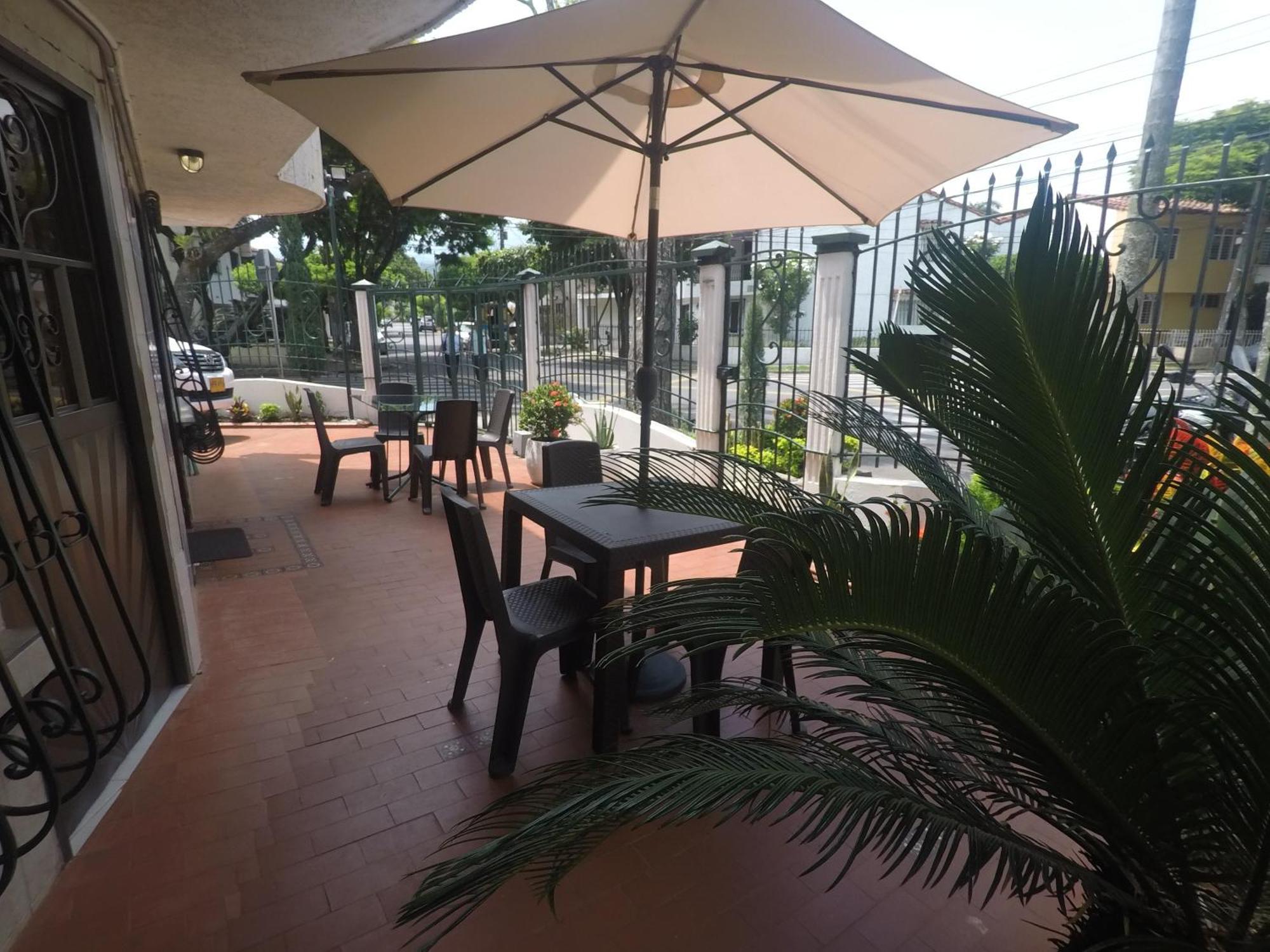 Casa Hotel Flor Del Valle กาลี ภายนอก รูปภาพ